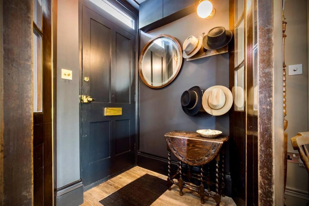 Kings Cross, Self-Contained House & Private Garden Villa Londra Dış mekan fotoğraf