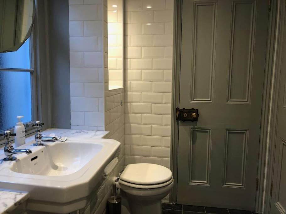 Kings Cross, Self-Contained House & Private Garden Villa Londra Dış mekan fotoğraf